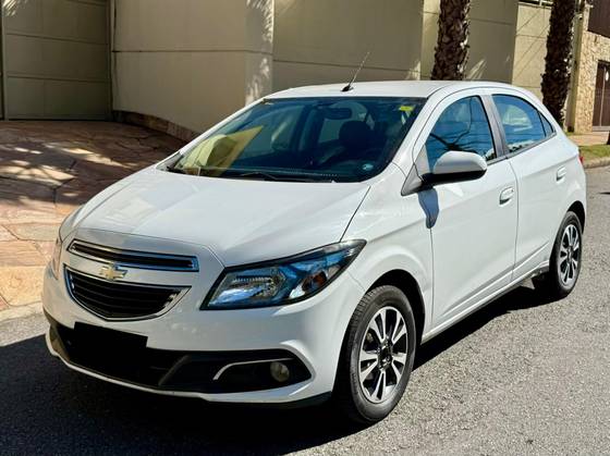 CHEVROLET ONIX 1.4 MPFI LTZ 8V FLEX 4P MANUAL CHEVROLET ONIX 1.4 MPFI LTZ 8V FLEX 4P MANUAL